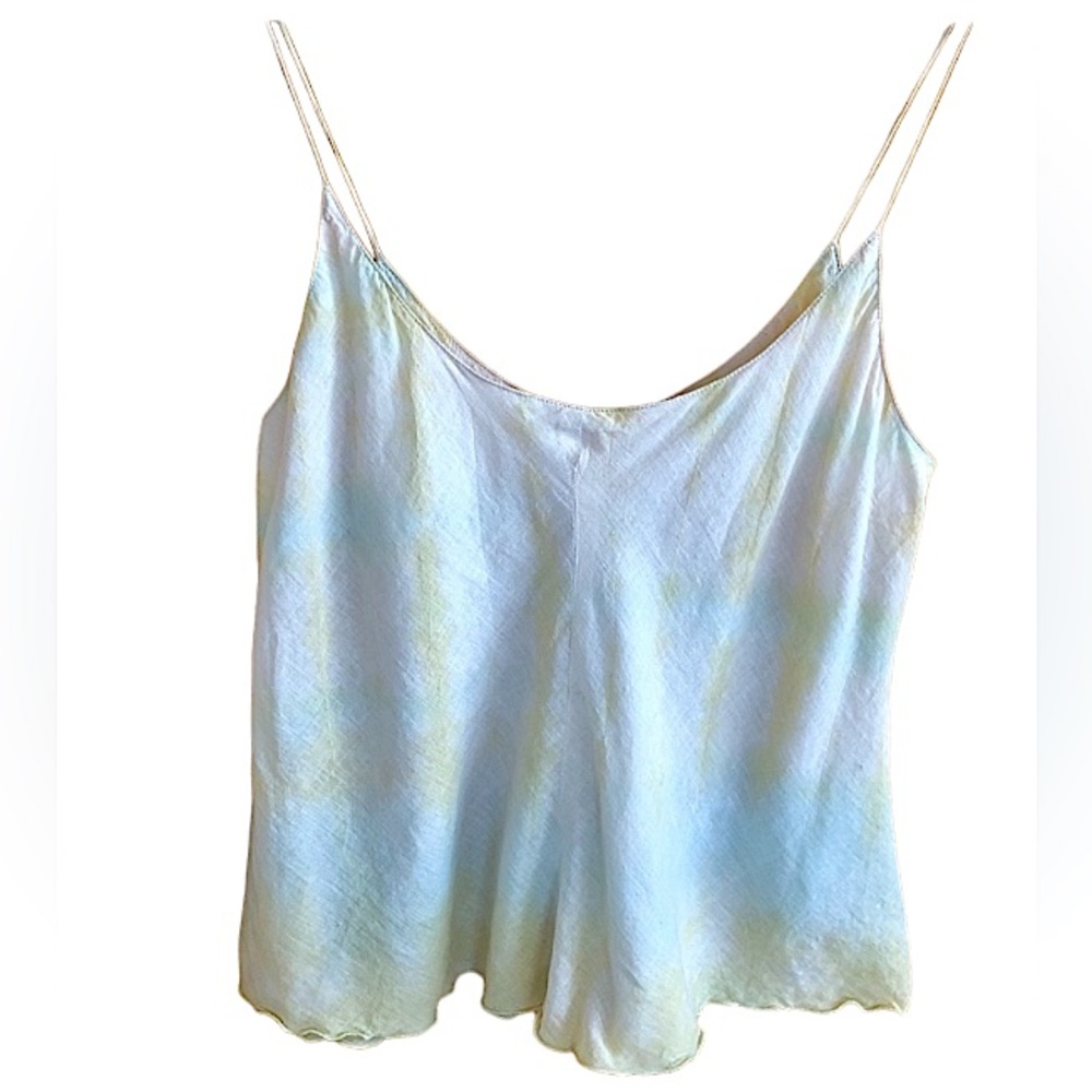 Soft Tie-Dye Tank Top 💛